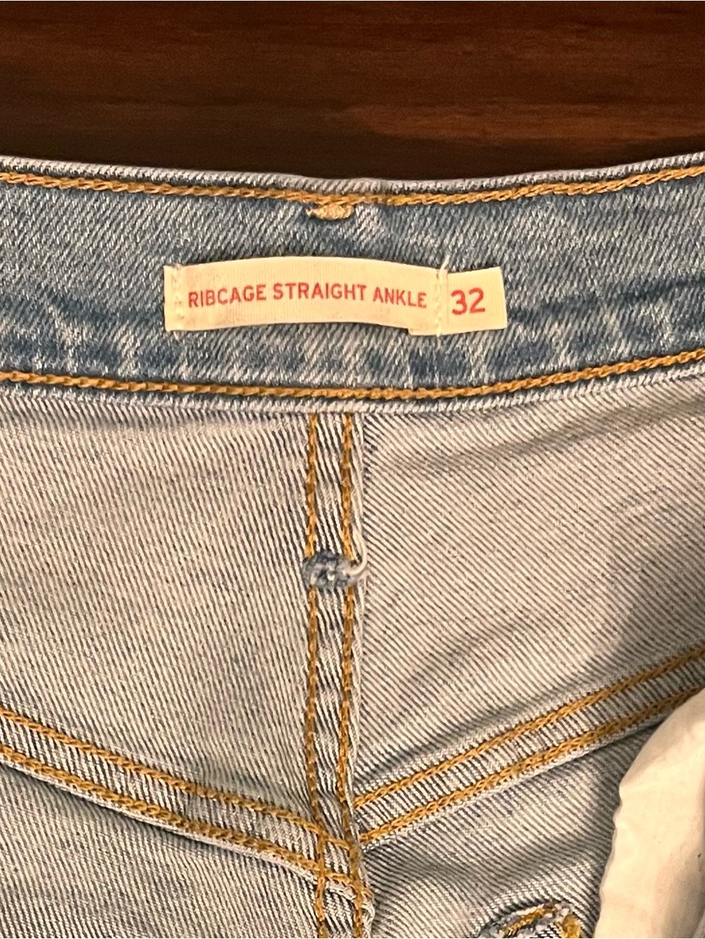 Levi’s Ribcage Straight Ankle - Picture 7 of 11
